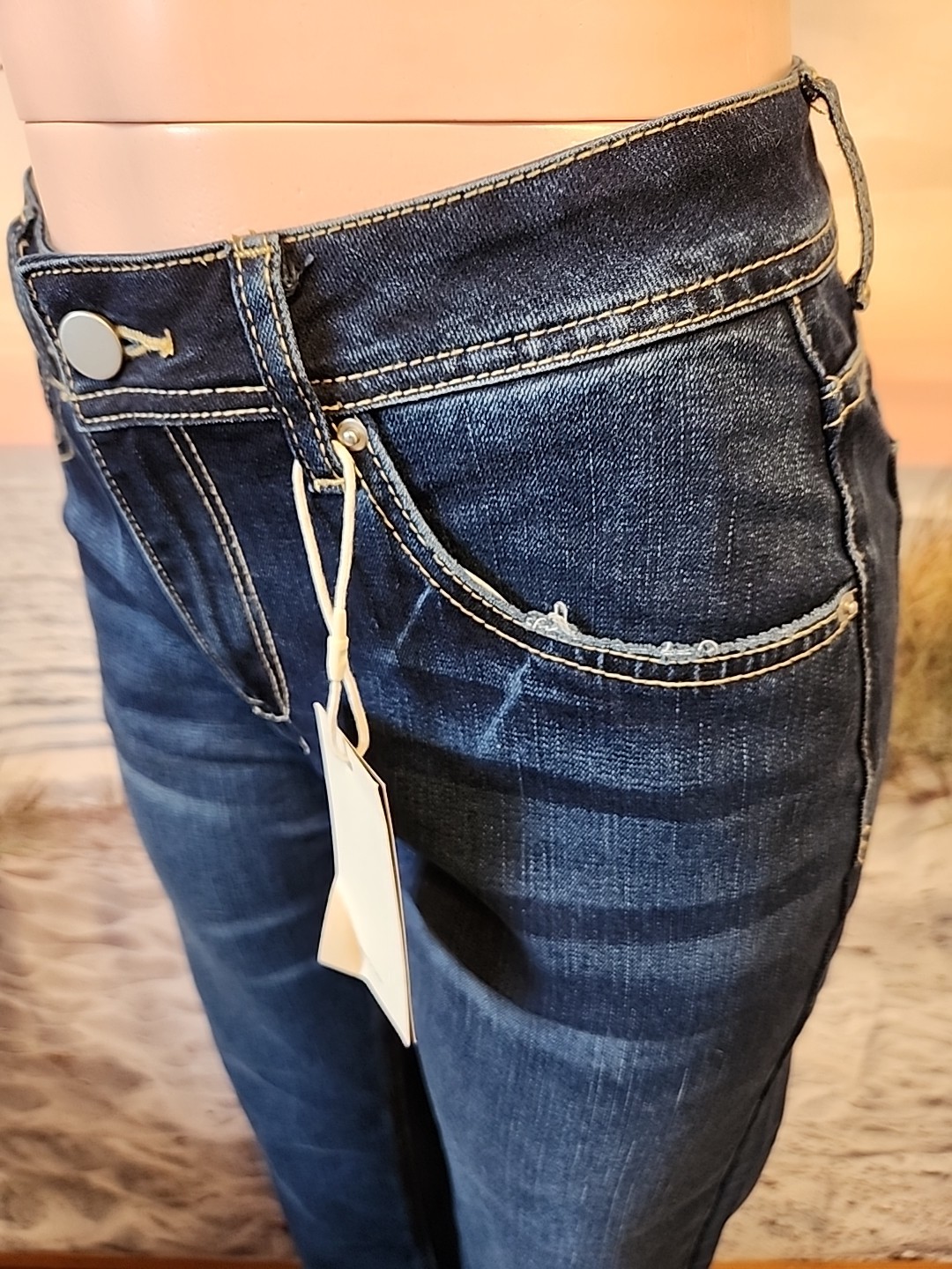 NWT Flamingals Women's #80292 Dark Blue Jeans Size XL {EXTRA LARGE}