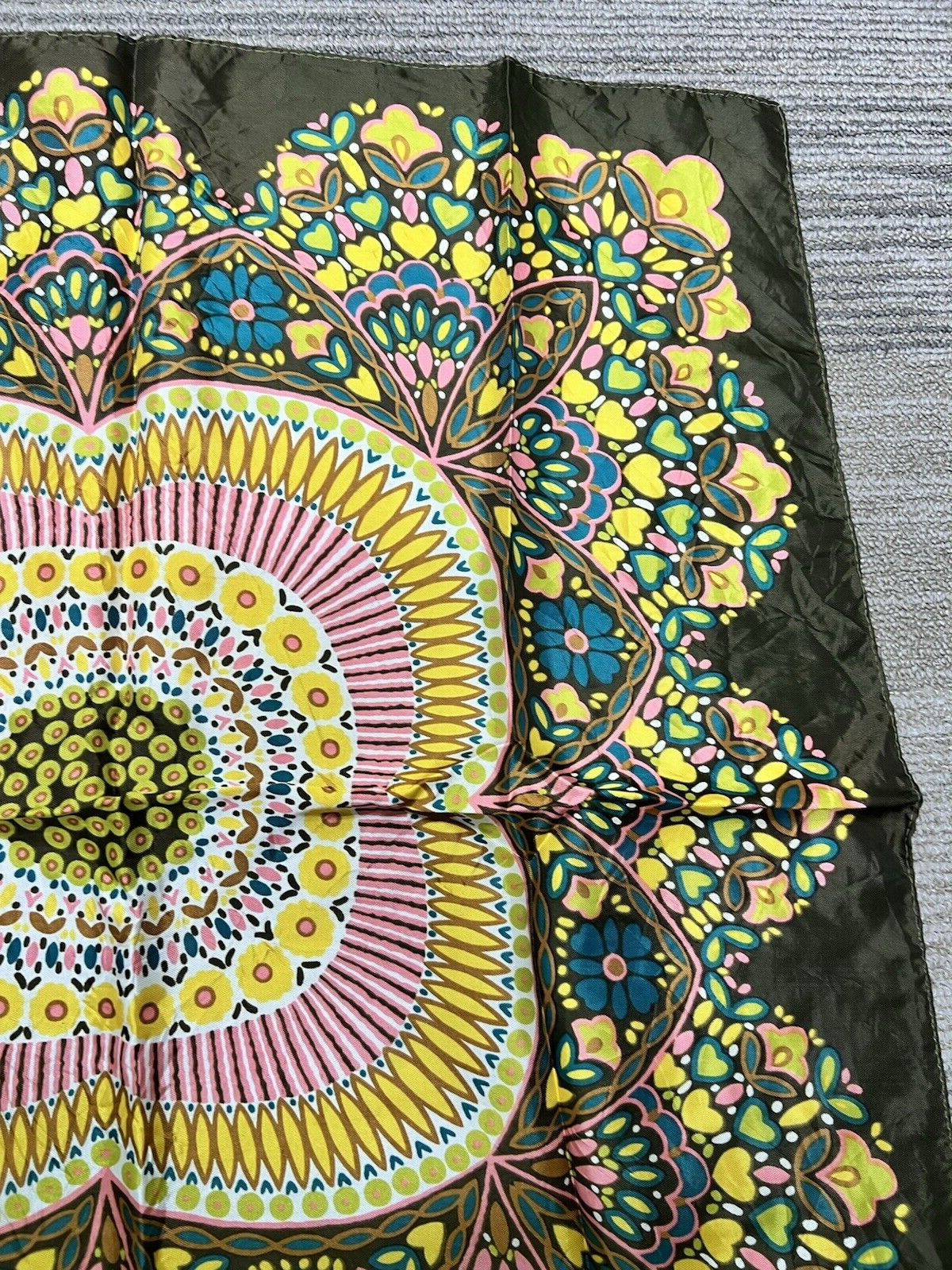 Fun Women's Scarf Retro Floral & Heart Design Brown Background Pink Yellow Blues