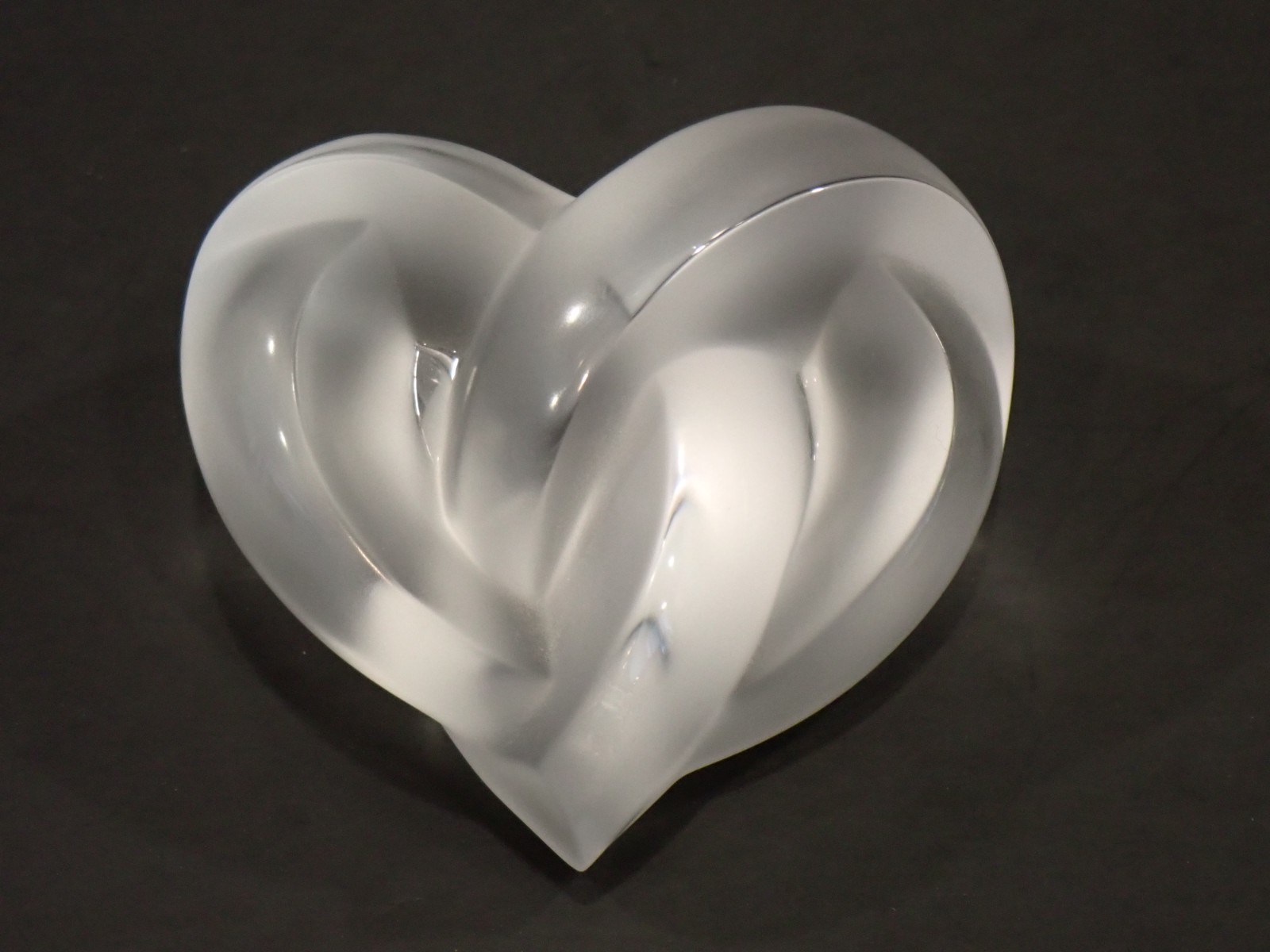 Vintage Lalique France Crystal Love Heart Knot 3" Paperweight Figurine Signed