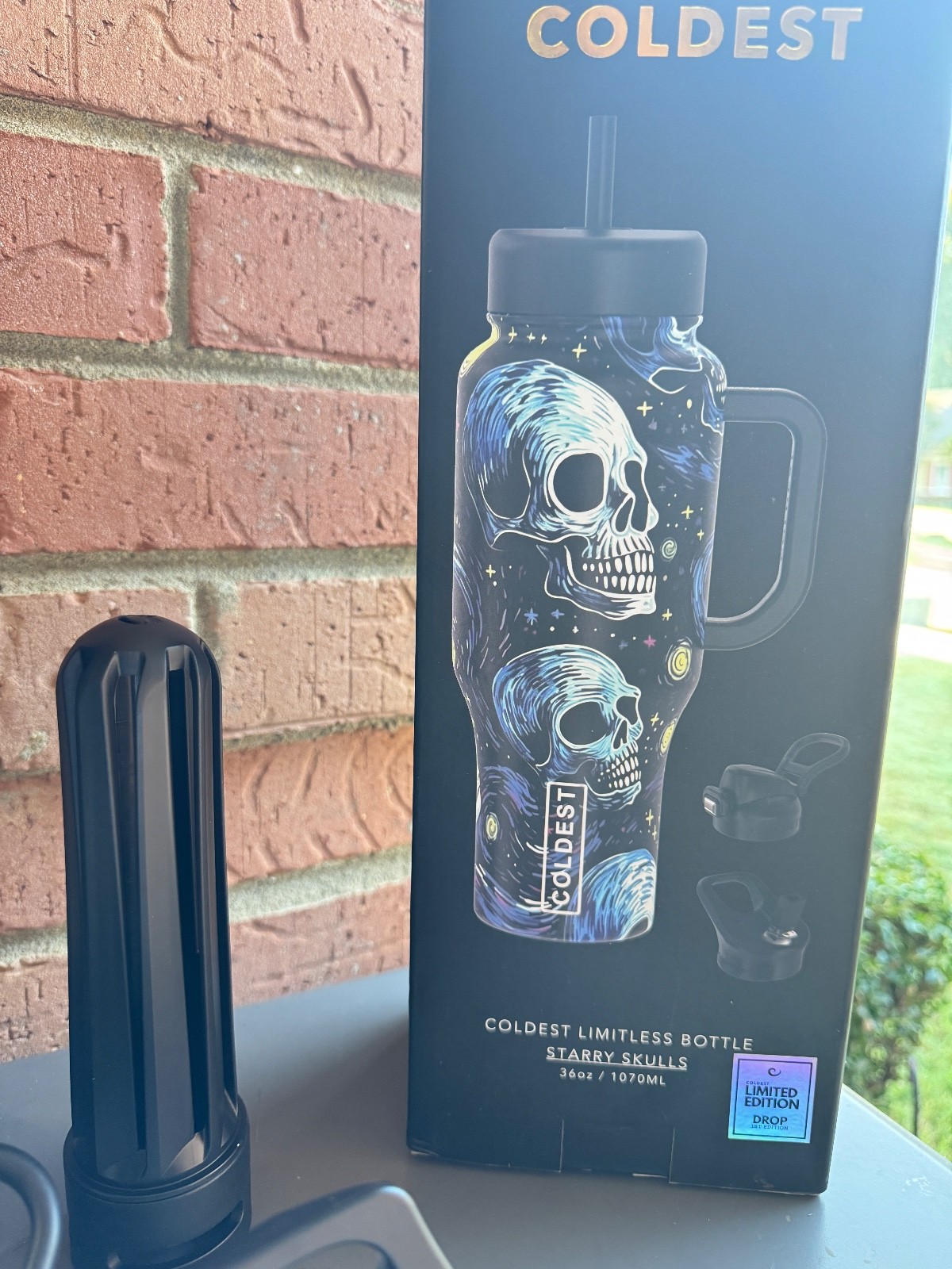 Rare Coldest 36oz STARRY SKULLS V8 - RARE, Leak proof NIB HARD TO FIND