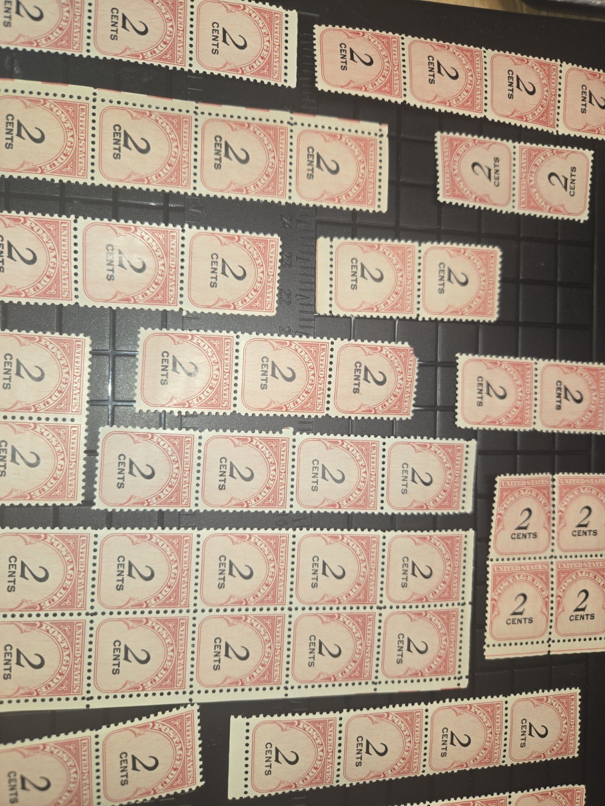 US #J90 Carmine Rose Lot Of MNH.OG Blocks And strips And Pairs. ( 1 )