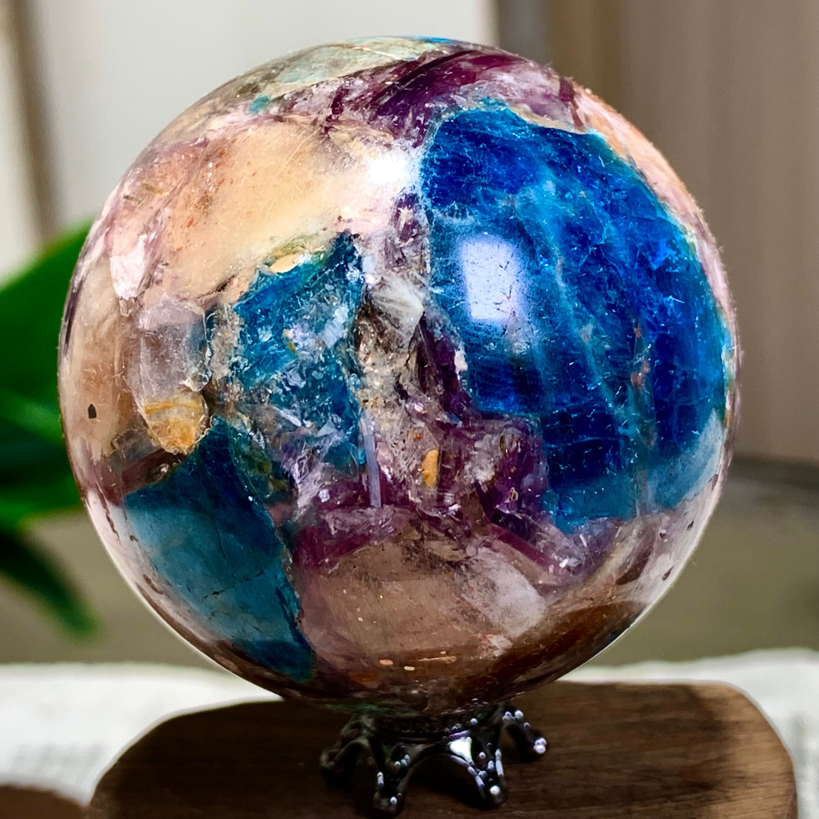 180G Natural Blue Aptite +Sun Stone purple lepidolite Sphere mineral sample