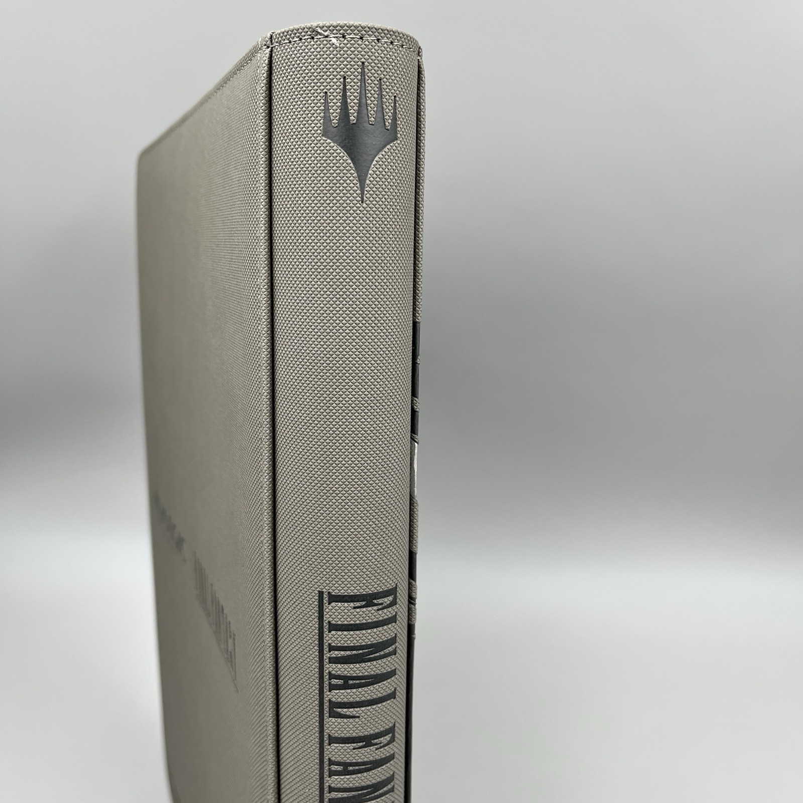 Ultra PRO MTG Final Fantasy Sephiroth Planet’s Heir - 9 Pocket Zip Pro Binder