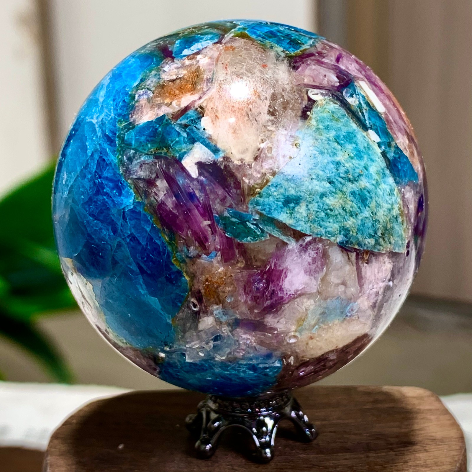 155G Natural Blue Aptite +Sun Stone purple lepidolite Sphere mineral sample