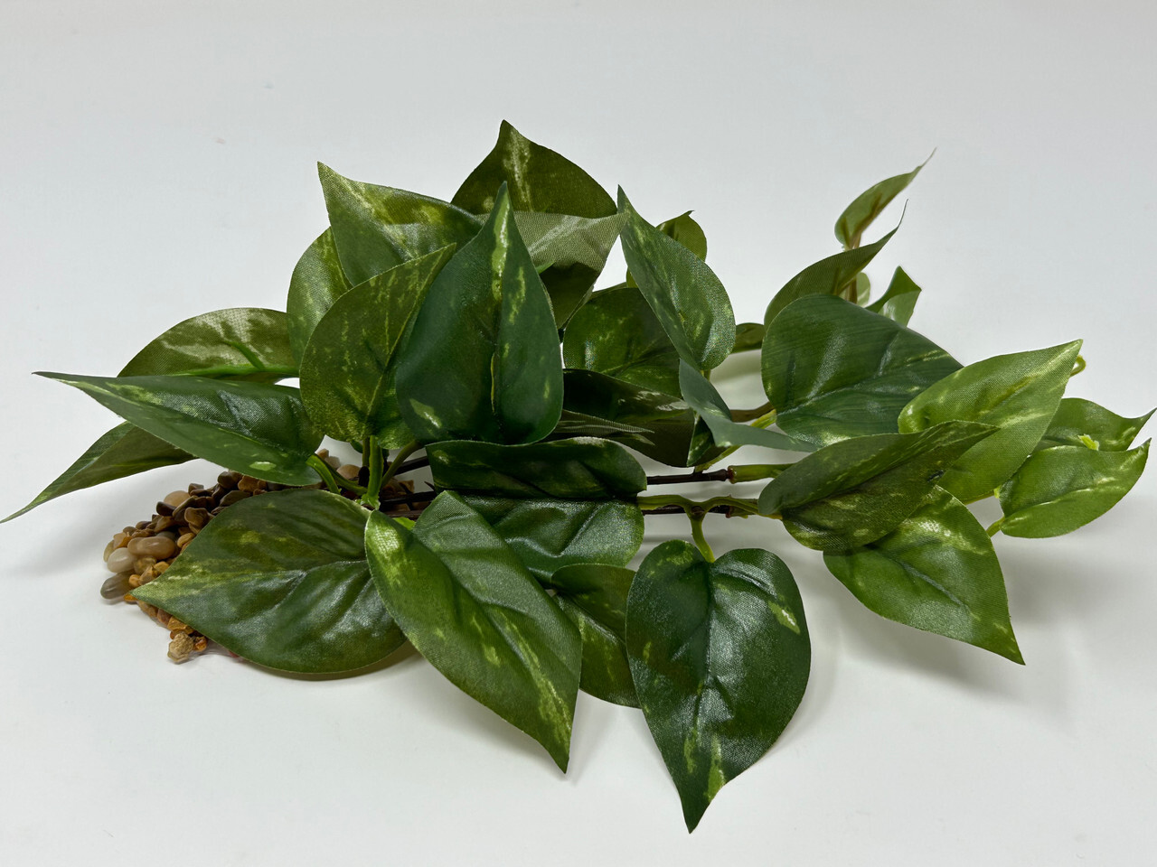 9" LONG, LOW Green/White POTHOS Bush, soft silk aquarium plant, stone base