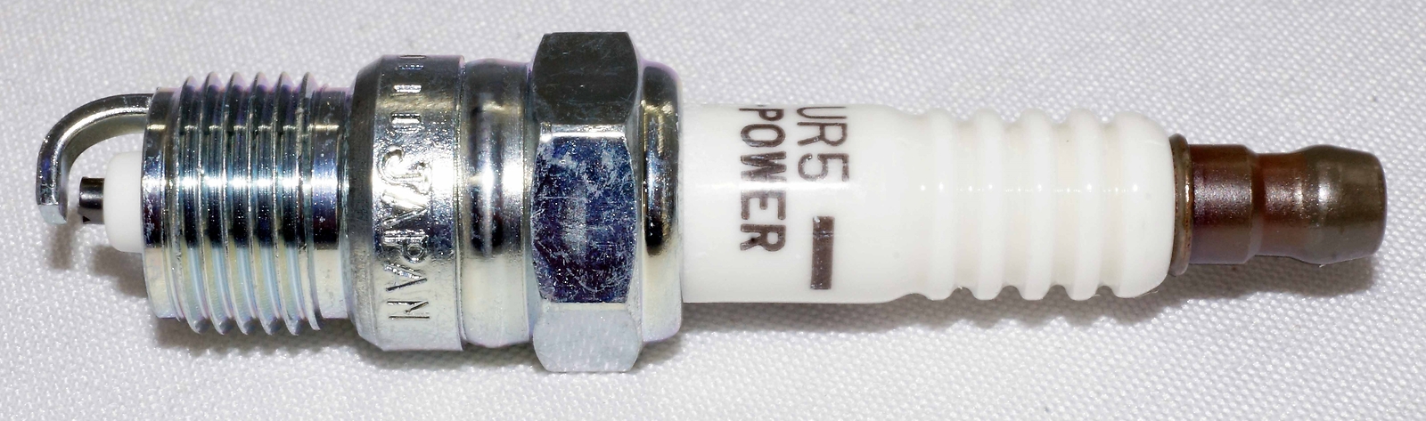 Pack of 8 Genuine NGK 2771 V-Power Spark Plugs UR5