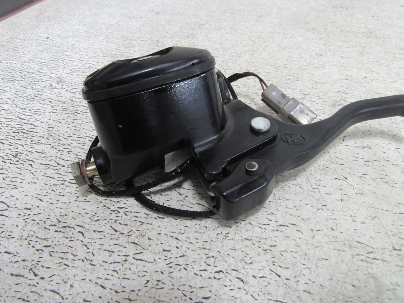 21 POLARIS RMK PRO 850 AXYS KHAOS BRAKE MASTER CYLINDER PERCH LEVER OEM #0097