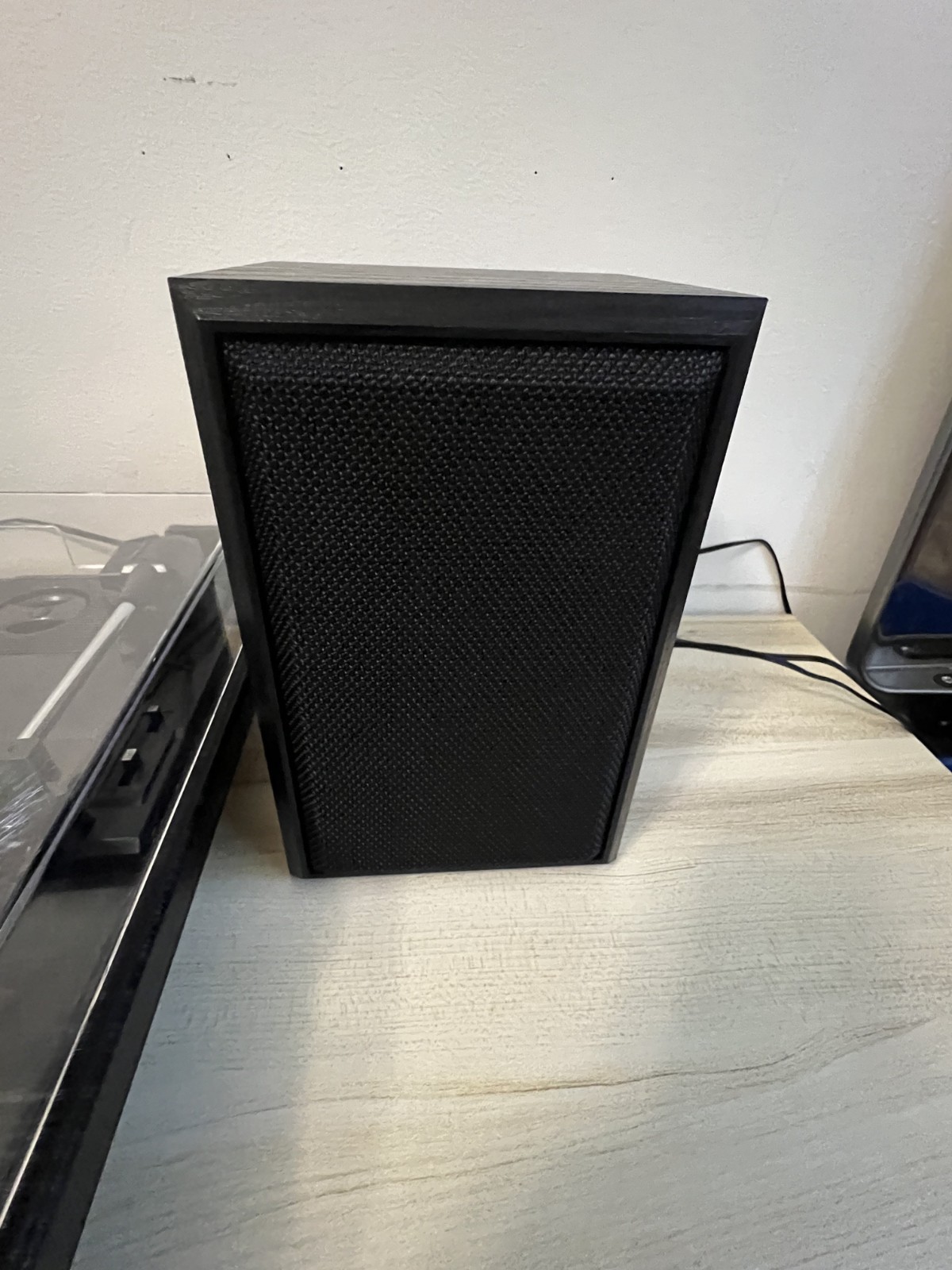 Victrola Montauk Bluetooth Record Player 3 speed Turntable & Bookshelf Speakers