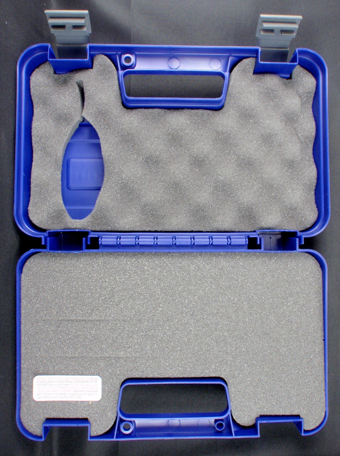 Smith Wesson Universal Medium OEM Case. Fits up to 6" barrel.