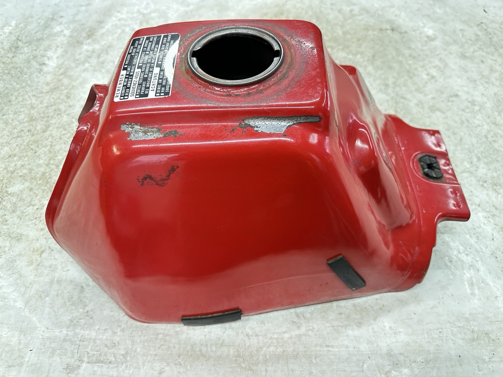 USED OEM 85 86 HONDA TRX 125 TRX125 FOURTRAX RED GAS FUEL TANK (CLEAN NO RUST!!)