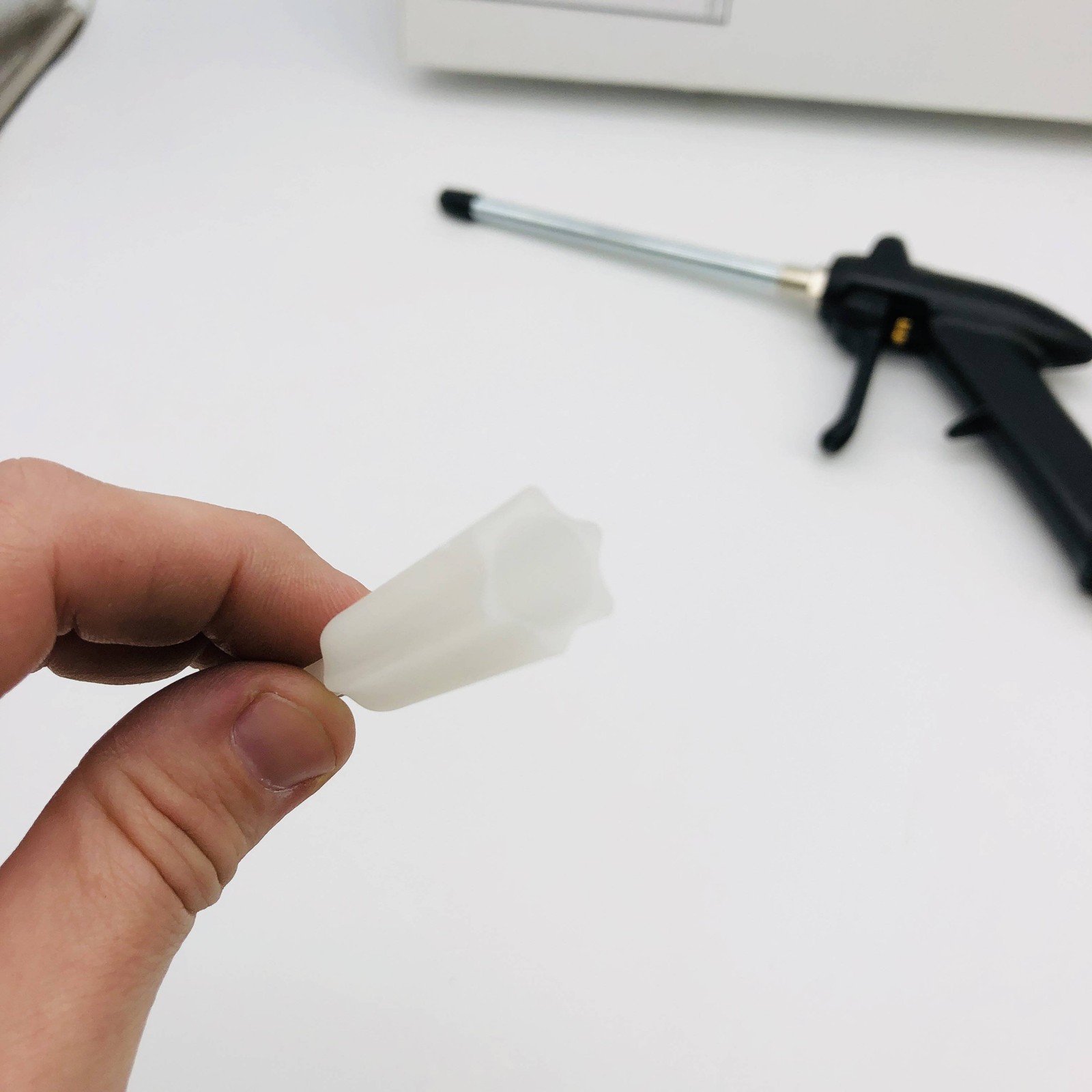 DAP 7565010629 1-Component Bottom Load Applicator For Spray Foam Adhesives