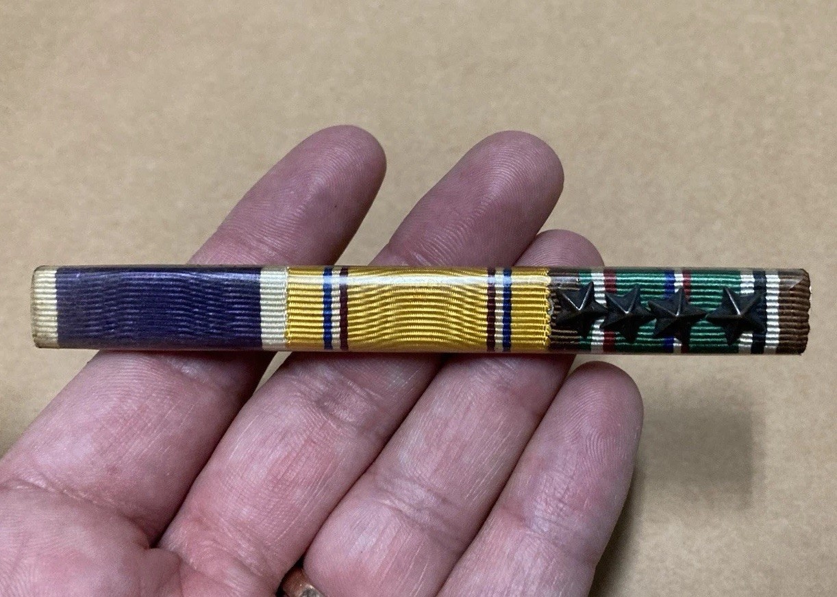 Original WW2 US European Campaign Ribbon Bar 4 Battle Stars WWII Pin Badge Army