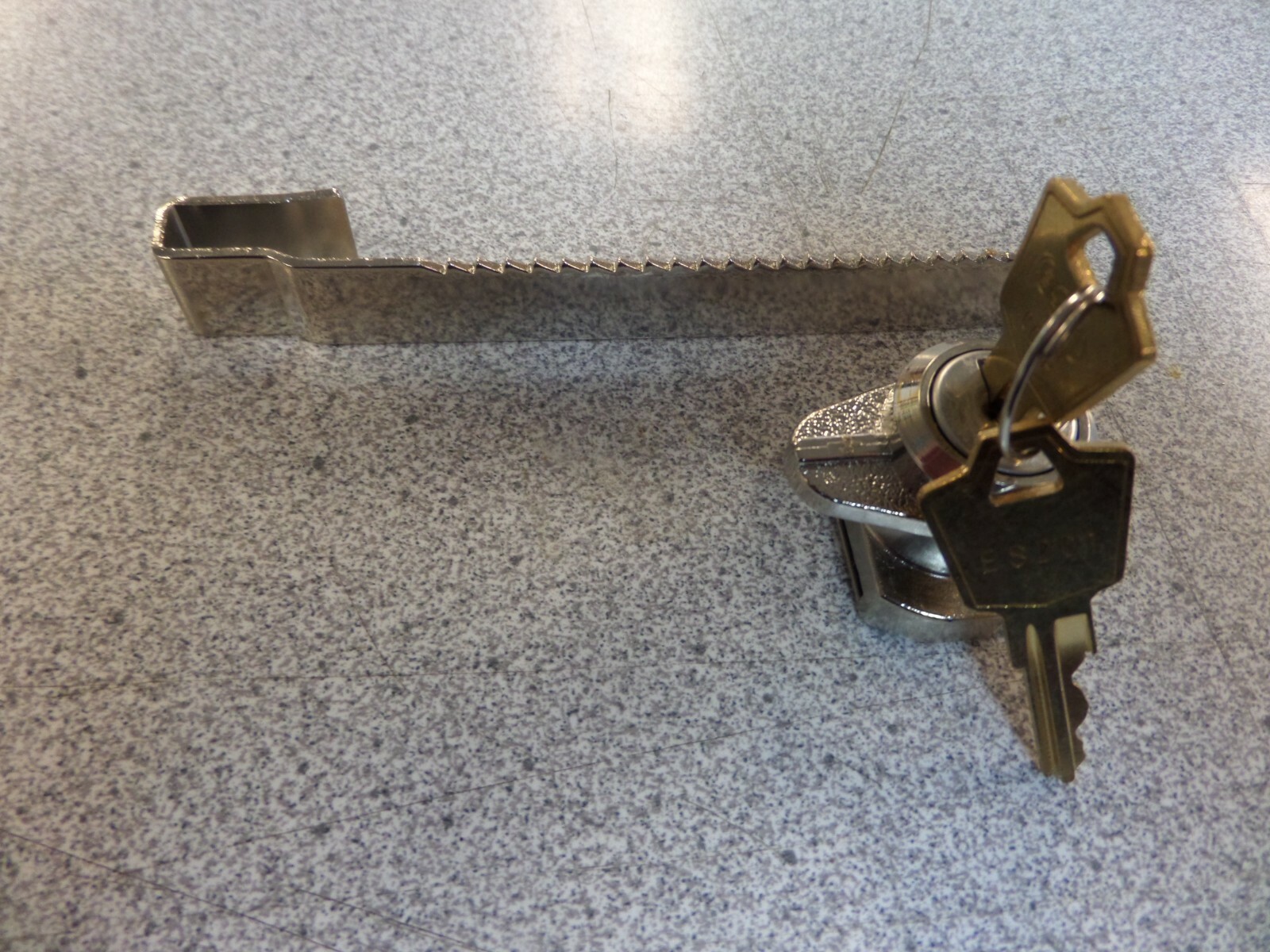 ESP 7RLKA201 RATCHETING GLASS DOOR SHOWCASE LOCK KEYED ALIKE 201