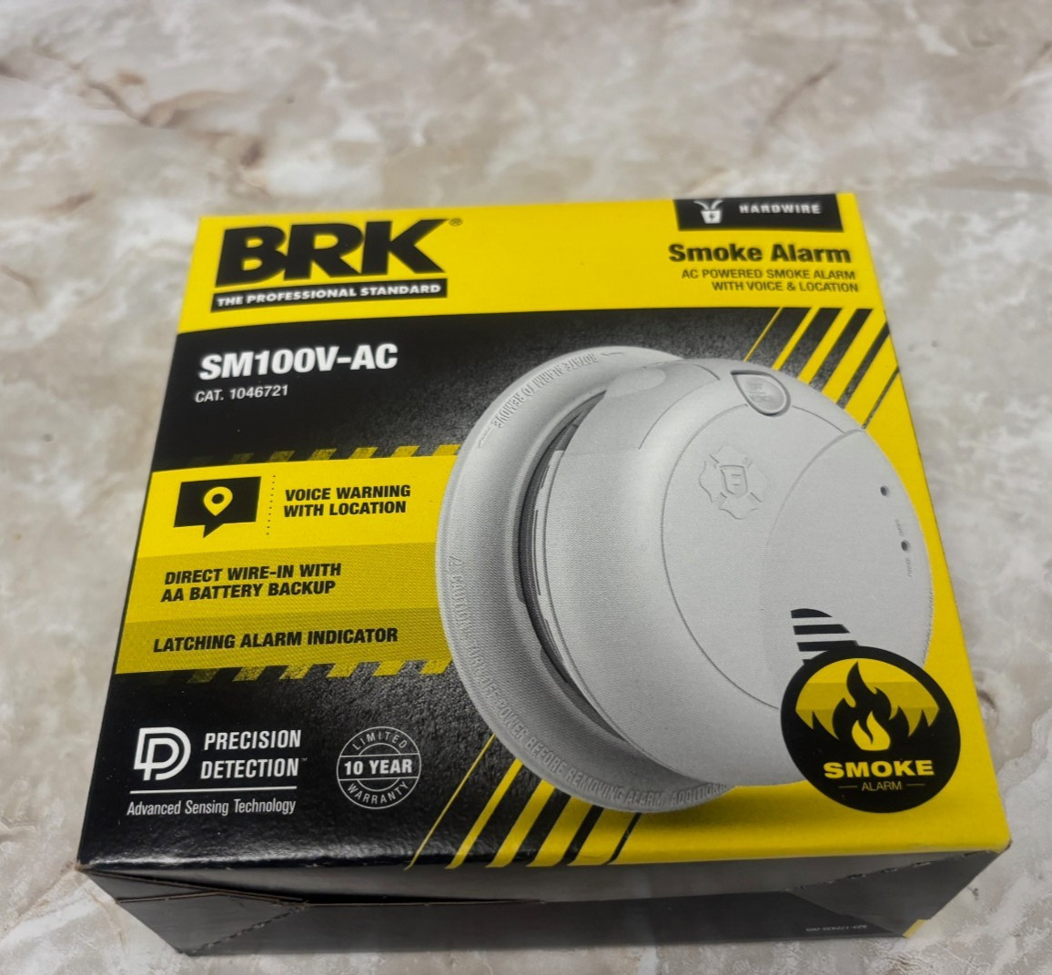 ⭐️⭐️⭐️First Alert BRK SM100V-AC Interconnect Hardwire Smoke Alarm w/ Voice & Loc