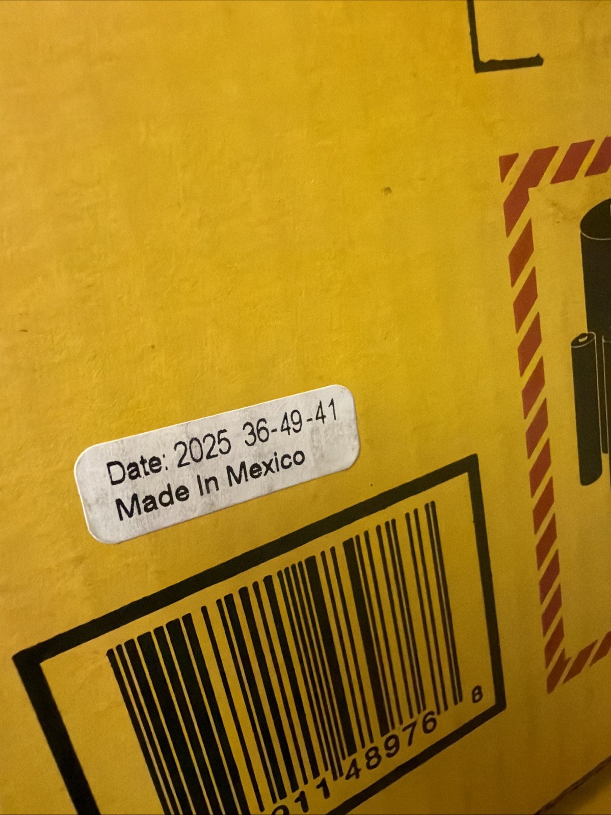 DeWALT DCN650D1 20V MAX XR 15-Gauge Cordless Angled Finish Nailer Kit