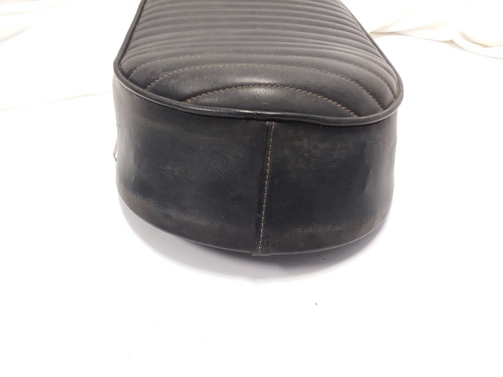 TRIUMPH TR25W 250 SEAT SADDLE 82-9472 ORIGINAL "NOT REPRODUCTION"