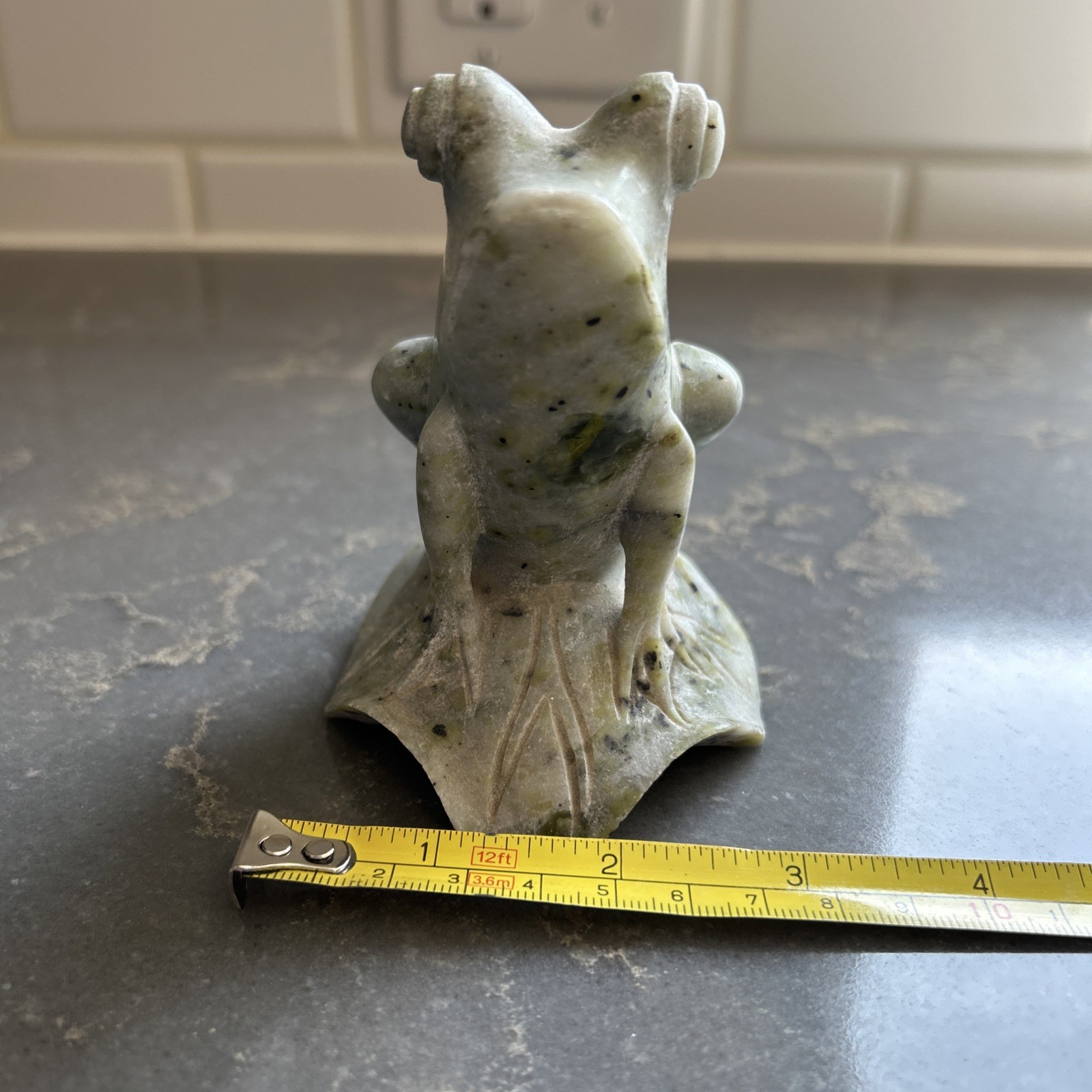 Chinese Hand Carved Nephrite Jade Frog Sculpture Figurine Mid Century 1960s Vtg