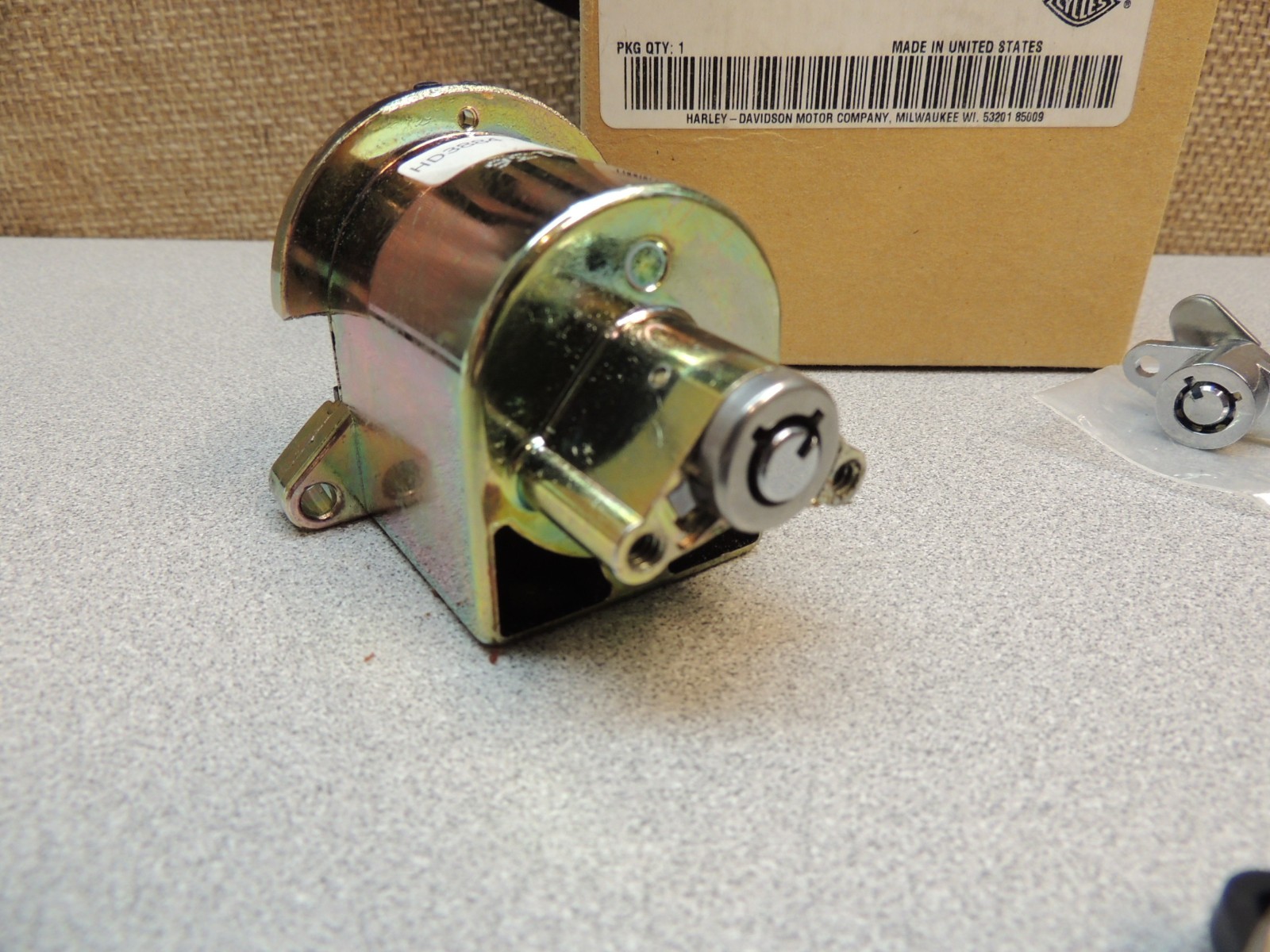 NOS Genuine Harley '94-00 Road King & '02 FLHRSE Complete Bike Keyed Lockset OEM