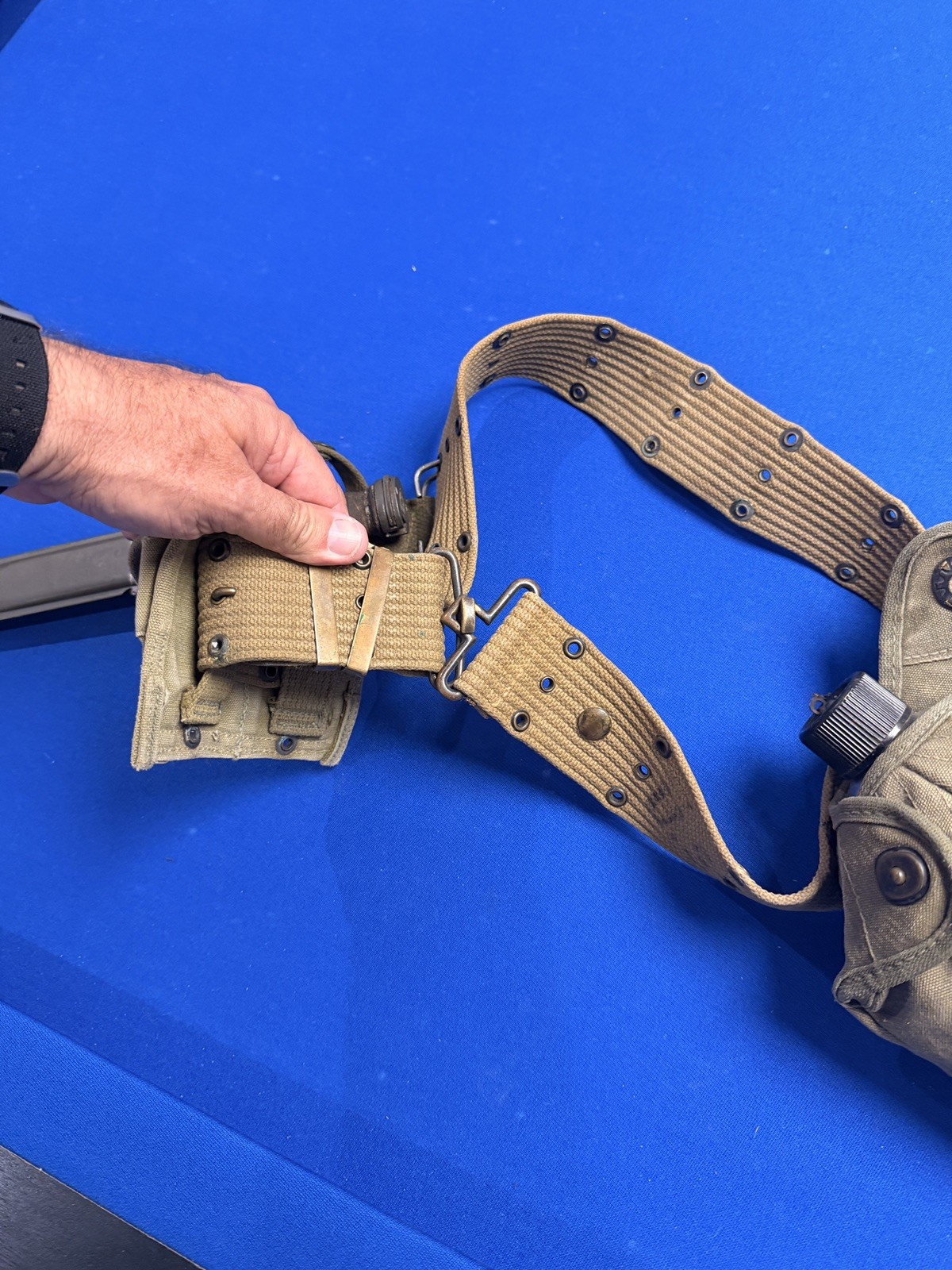 US WW2 Camillus Bayonet Fighting Knife w/ Scabbard canteen, belt and ammo pouch