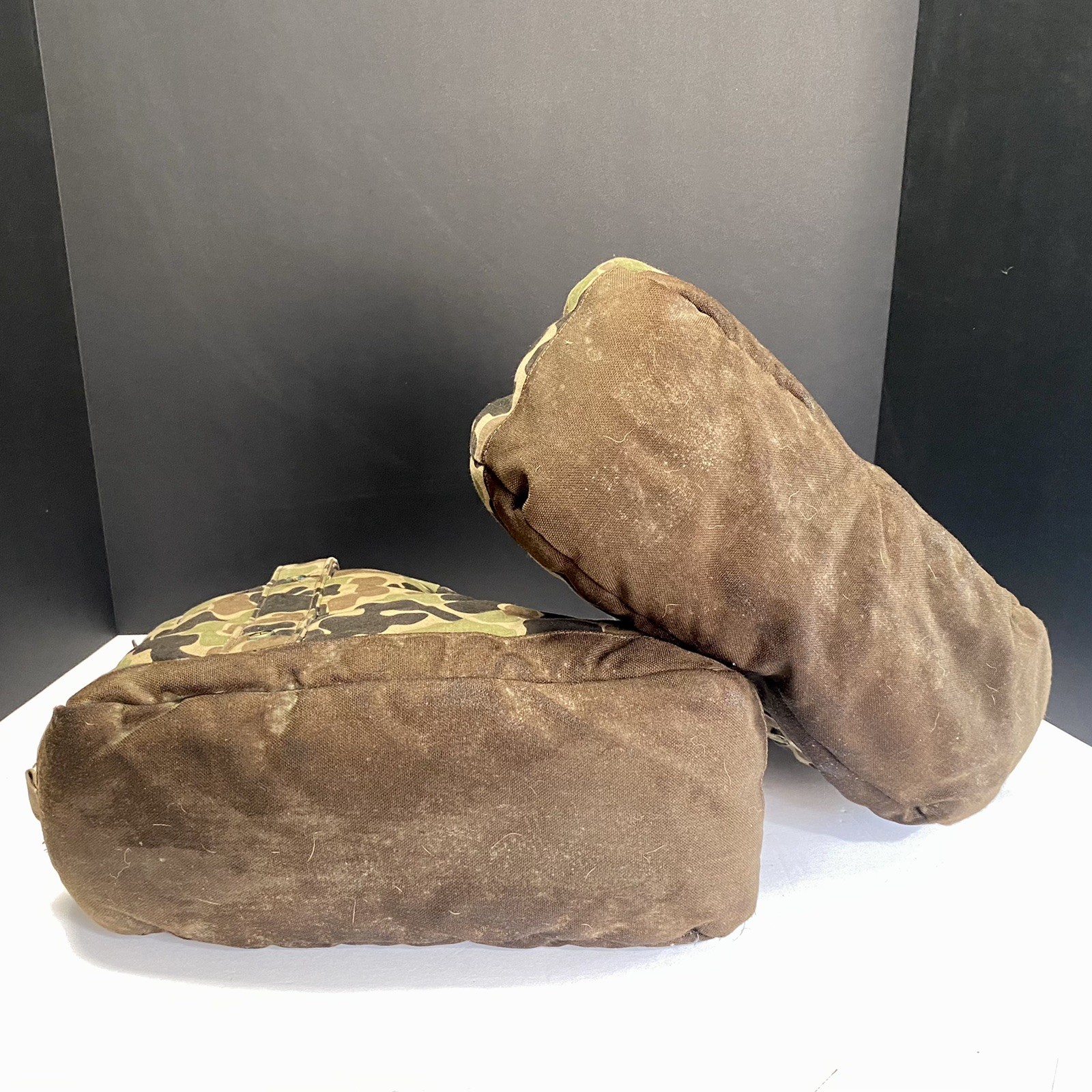 Icebreaker Insulated Boot Covers Blankets Size Medium Camouflage Hunting Vintage