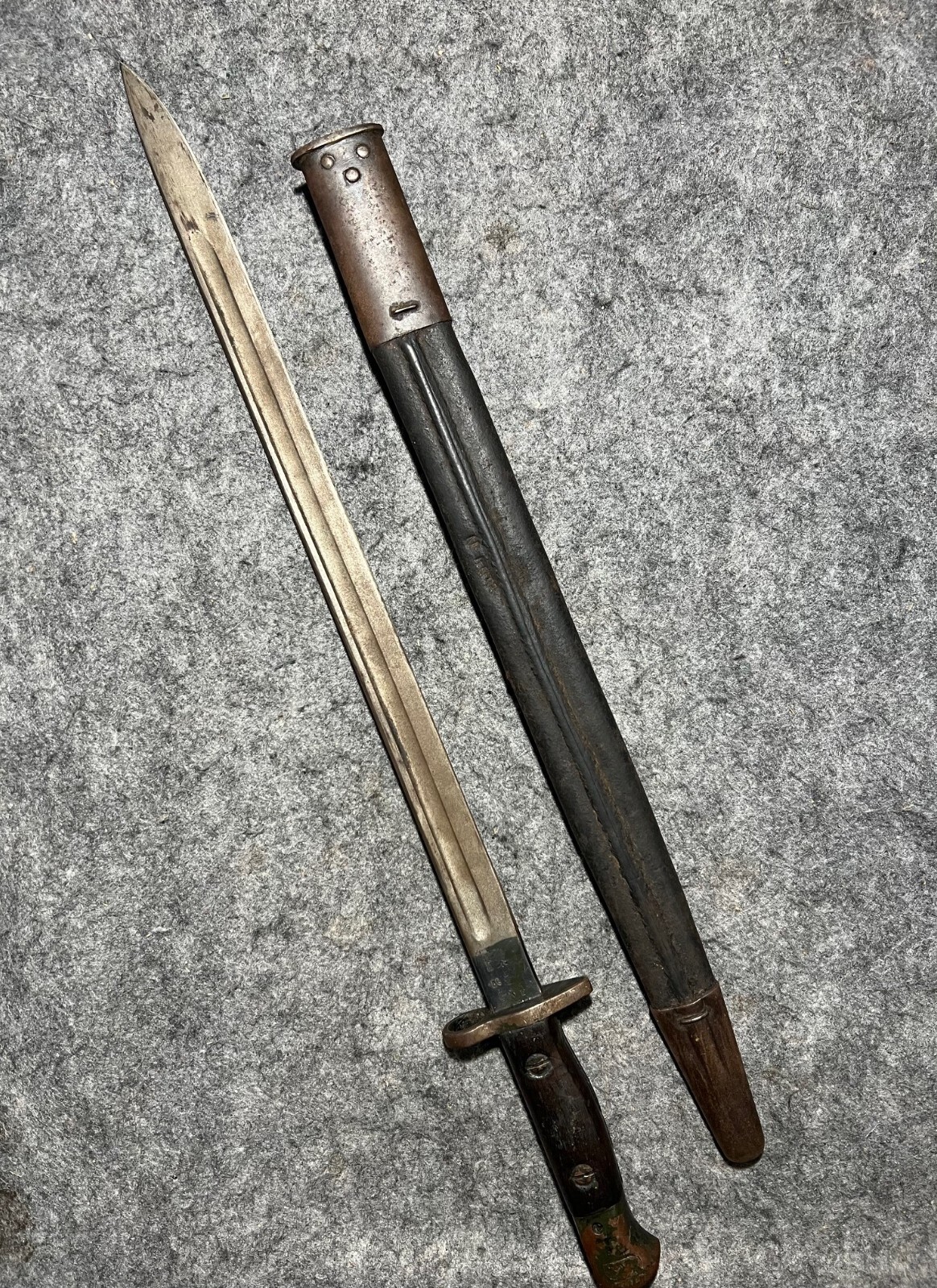 WWI WWII British Pattern 1907 Bayonet/Scabbard by Sanderson Bros