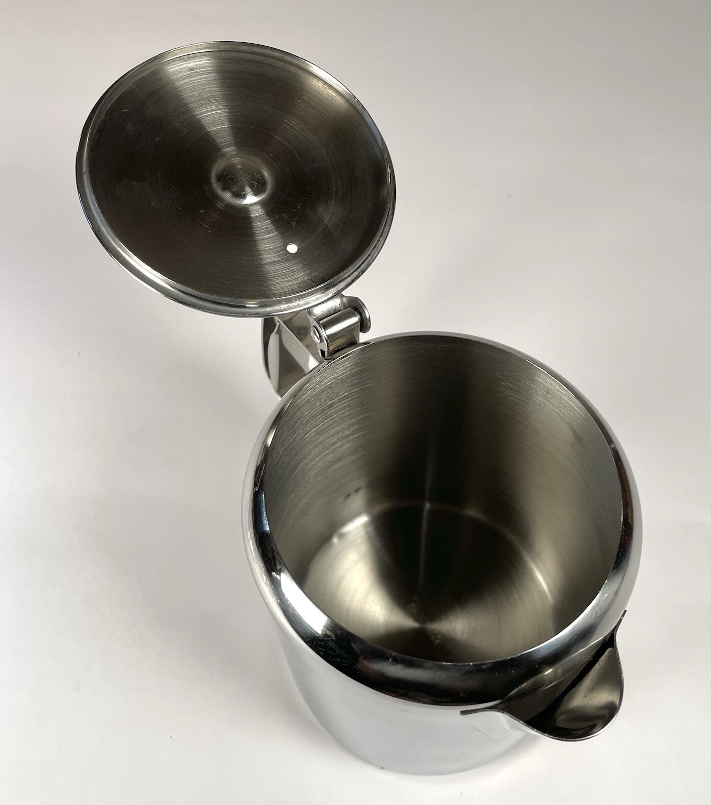 Winco W632 32 Oz Beverage Server Short Spout Hinged Top Stainless Steel QUALITY!