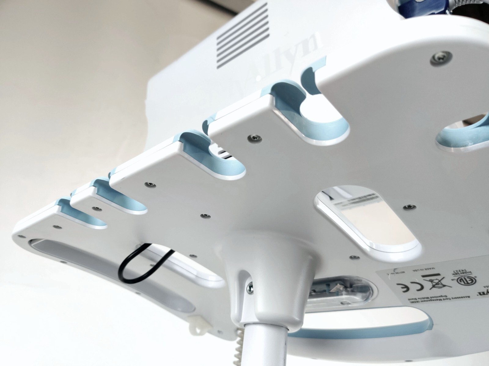 Welch Allyn Connex Vital Sign Monitor 6000 WIFI EMR Conn 65NTXX with Accessories