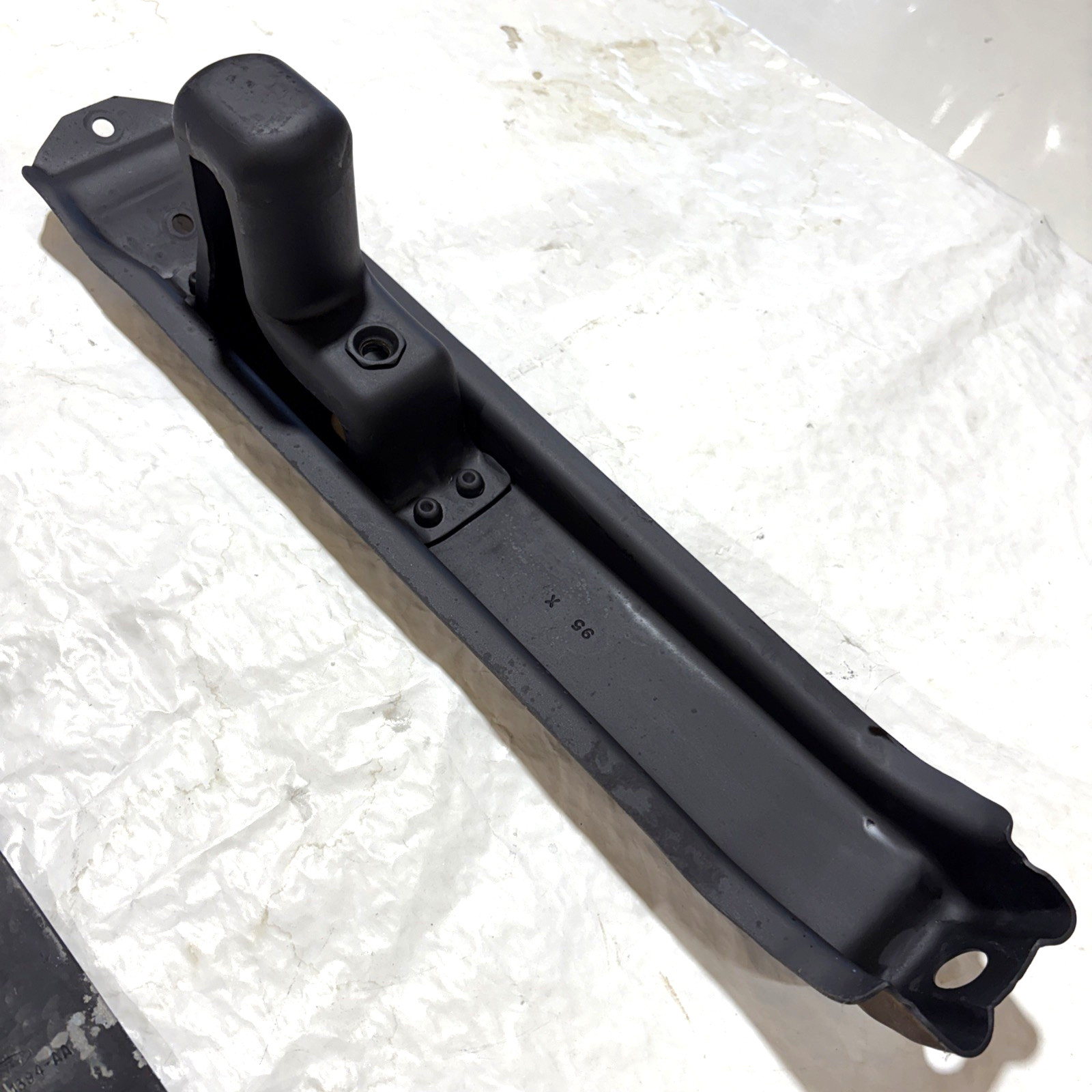 1983-1997 Ford Ranger spare tire carrier (original) Mazda B-Series