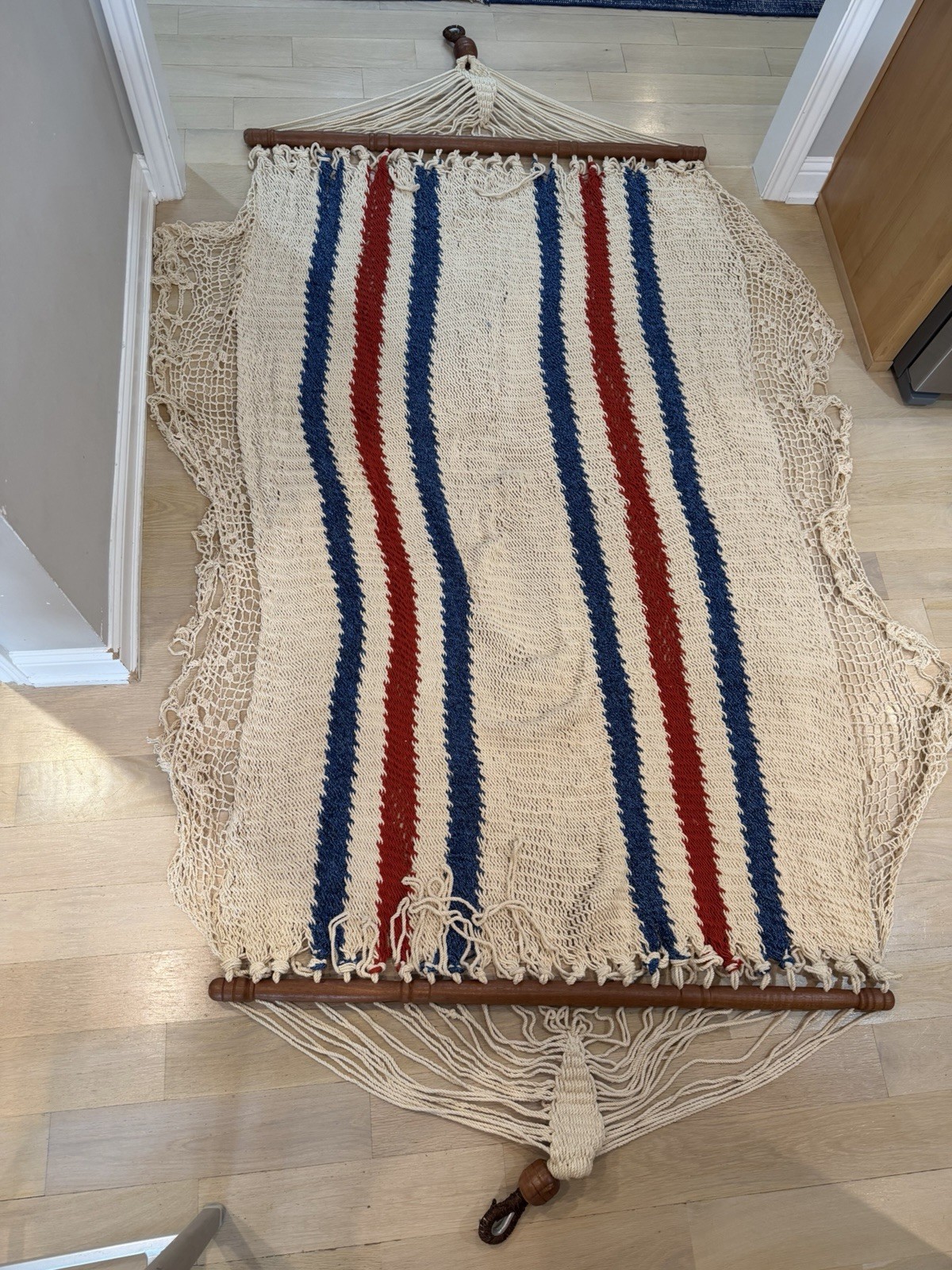 Vtg Rope Macrame Hammock Nantucket JFK Red & Blue Wooden Spreaders 51 x 88 In