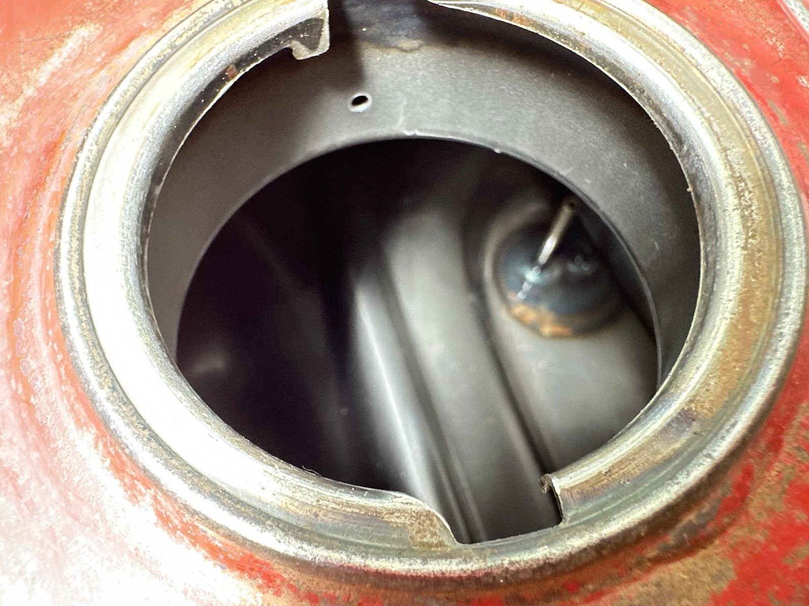 USED OEM 85 86 HONDA TRX 125 TRX125 FOURTRAX RED GAS FUEL TANK (CLEAN NO RUST!!)