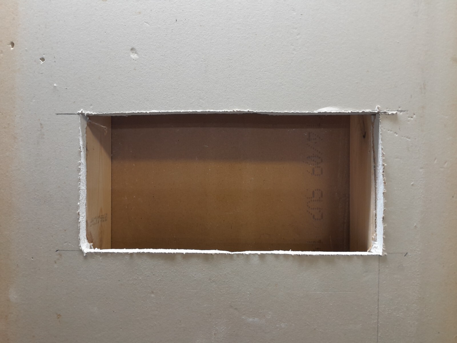 Hidden Wall Safe Air Vent Cover Secures Jewelry, Valuables, Cash guns.