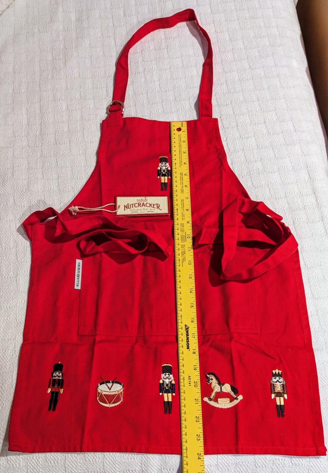 William Sonoma New Child's Christmas Red Apron Waist Tie Neck D Ring 24" x 18"