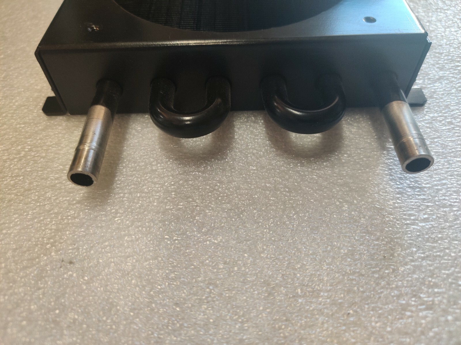 Aavid-Boyd's Lytron 4105G1SB 4000 Series stainless steel tube-fin heat exchanger