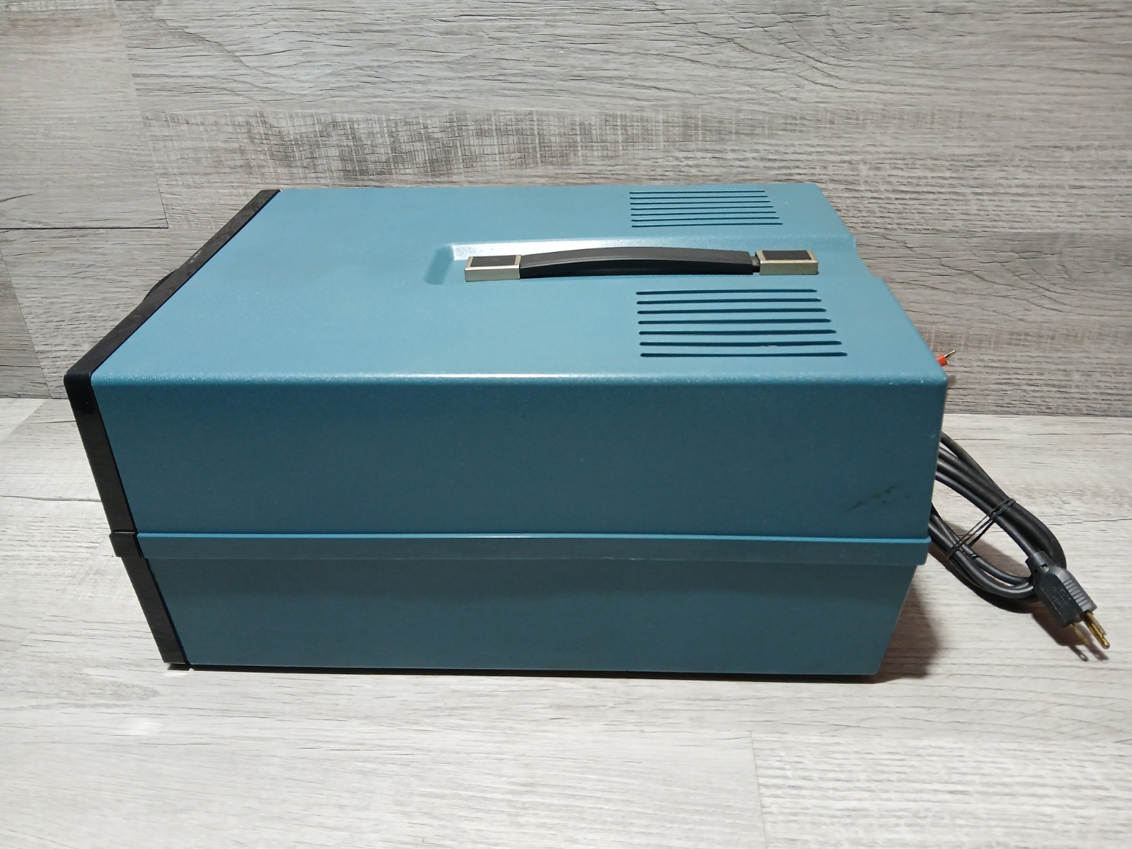 Vintage Heathkit Oscilloscope 5 MHz Dual Trace Model I0-4205