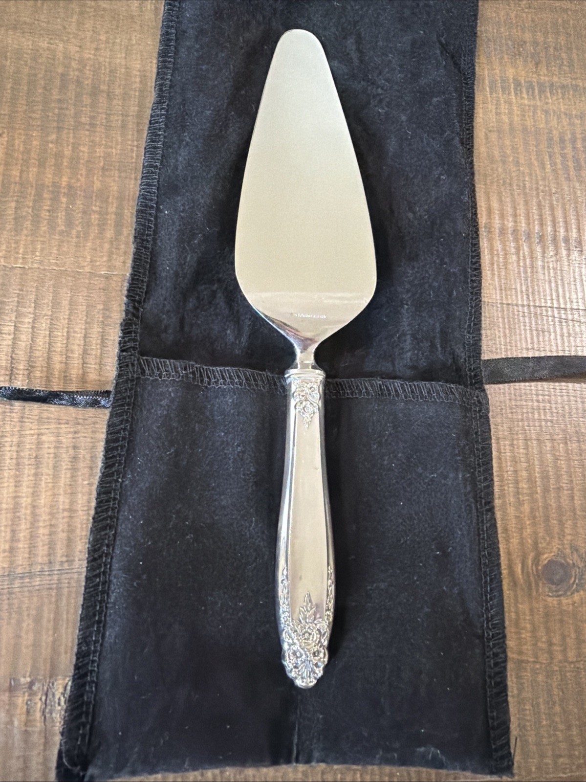 International PRELUDE Pie Server with Stainless Blade Sterling handle 1939 10"