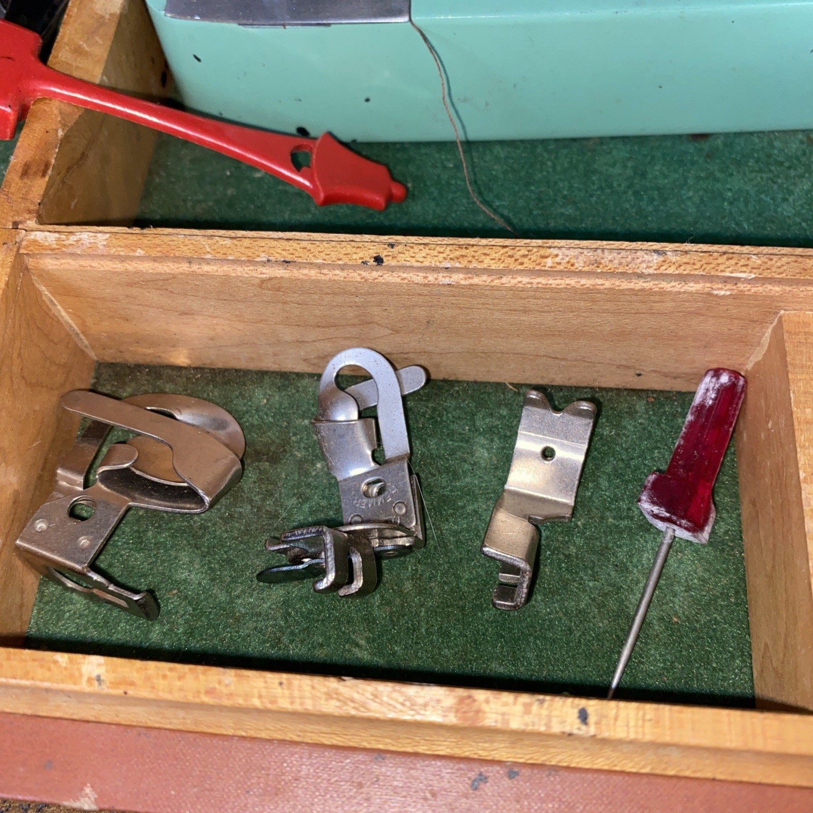 Rare 1950's Micro Bell Portable Sewing machine Case No Cord Green Model MB