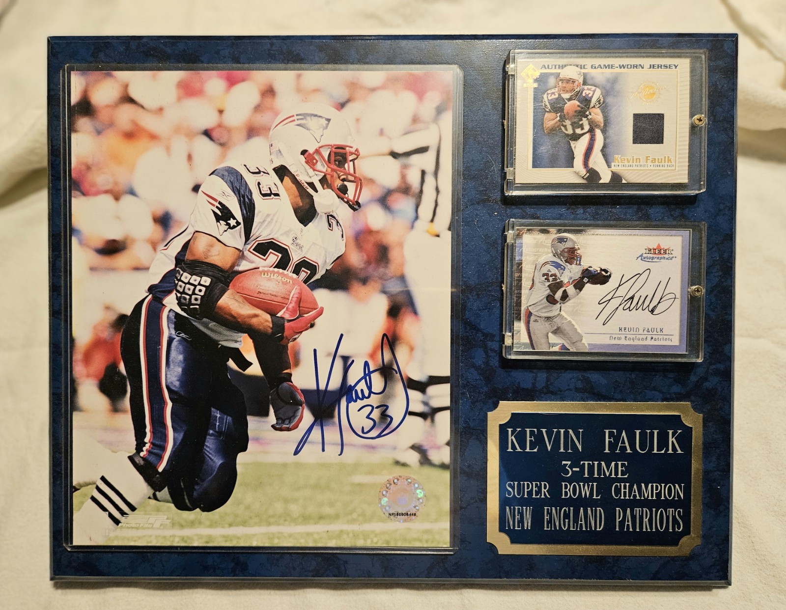 NEW ENGLAND PATRIOTS KEVIN FAULK PLAQUE 2) AUTOGRAPHS 1) JERSEY ( HAS 3 RINGS)