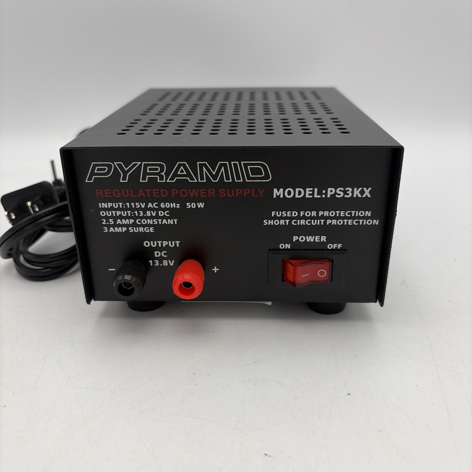 PYRAMID AC-to-DC Power Converter 2.5Amp Bench Power Supply (PS3KX)