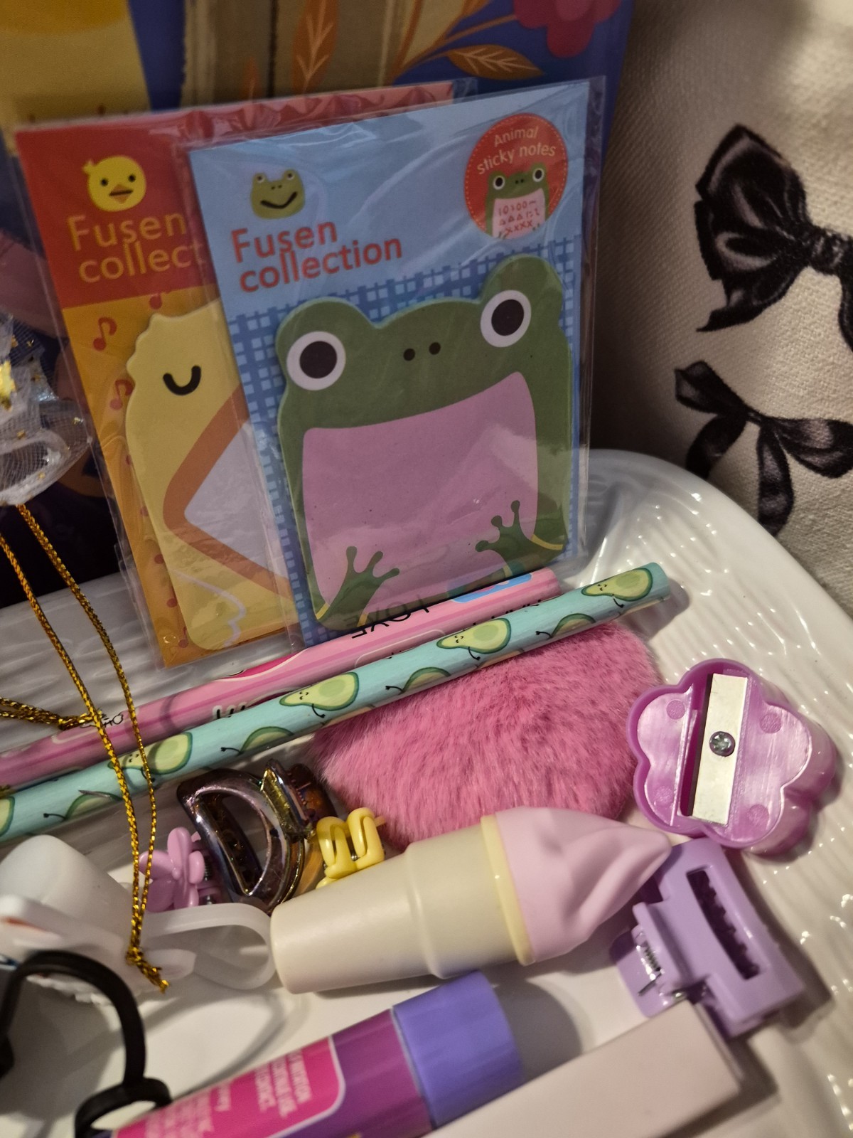 Kids Mystery Scoop + Bonus Toy Surprise/ Fun & Random/ Ages 8-12