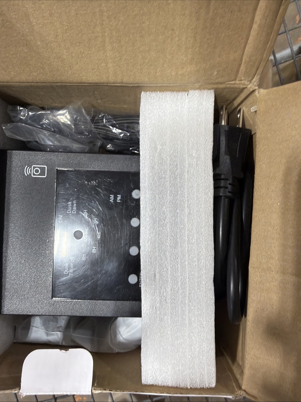 Dewenwils Low Voltage 120 Watt Transformer SKU: HDLT03R With Remote