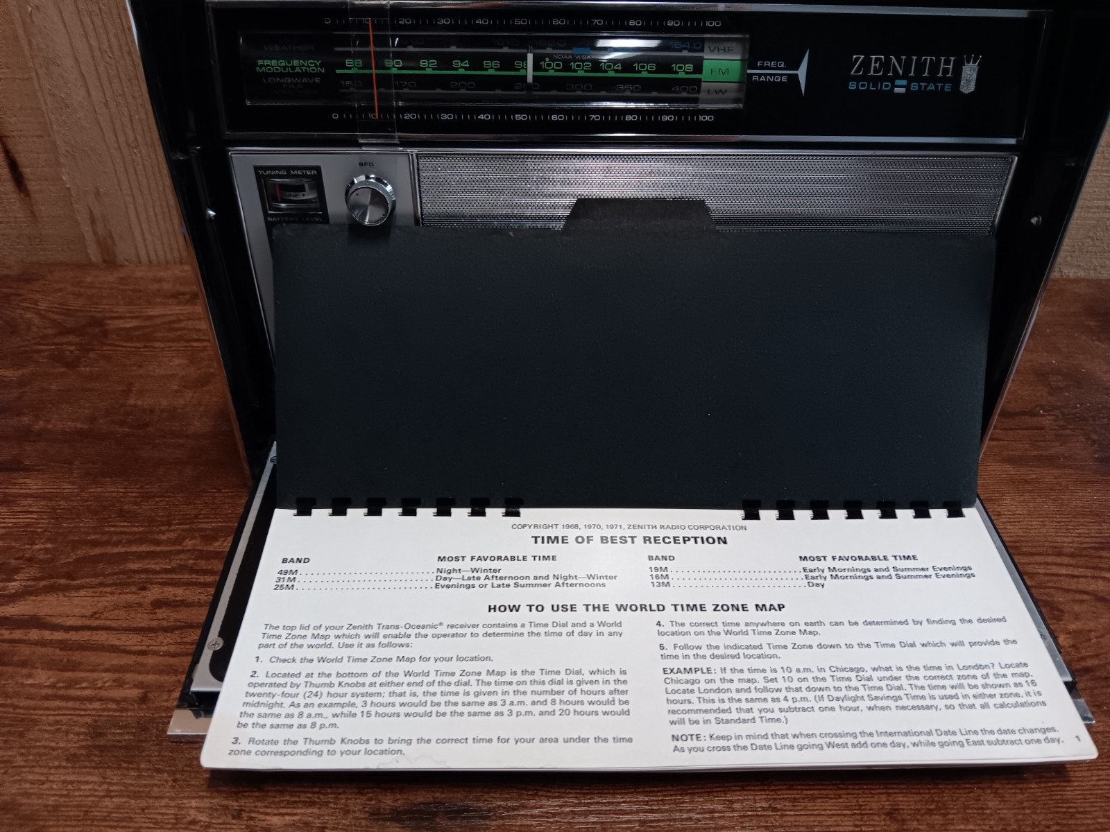 Vintage Zenith Multi-Band Radio Trans-Oceanic Model 7000 VERY CLEAN