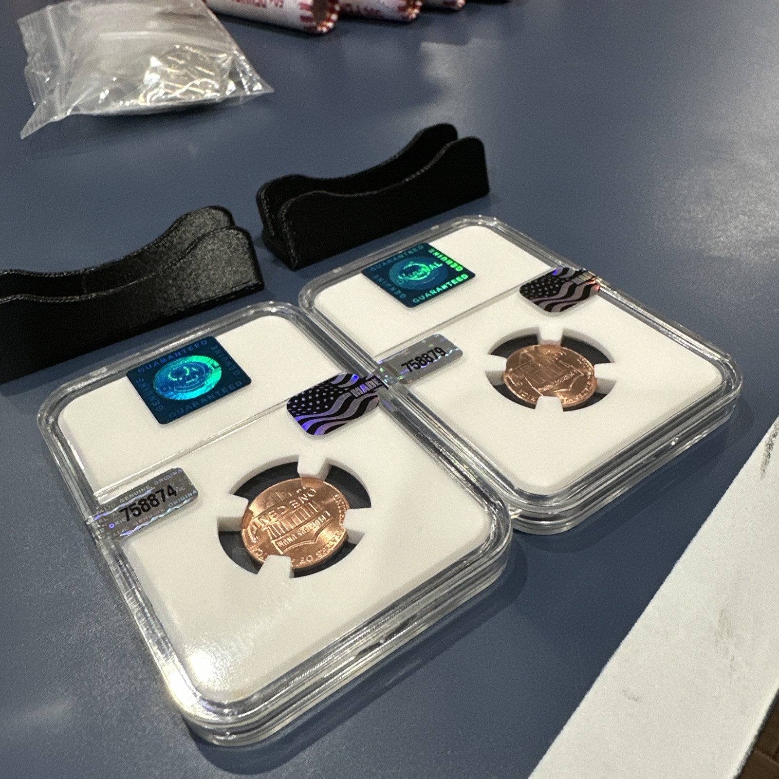 2025 P & D LINCOLN SHIELD CENT UNCIRCULATED ⭐ it comes with two slab holders ￼