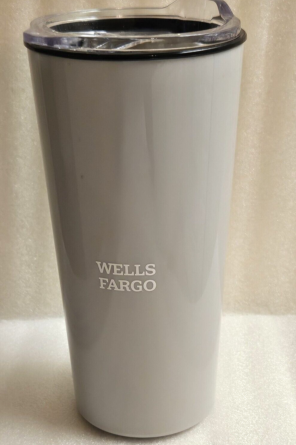 Wells Fargo Bank Grey Travel Cup Mug Tumbler Thermal 16 oz Hot/Cold New..