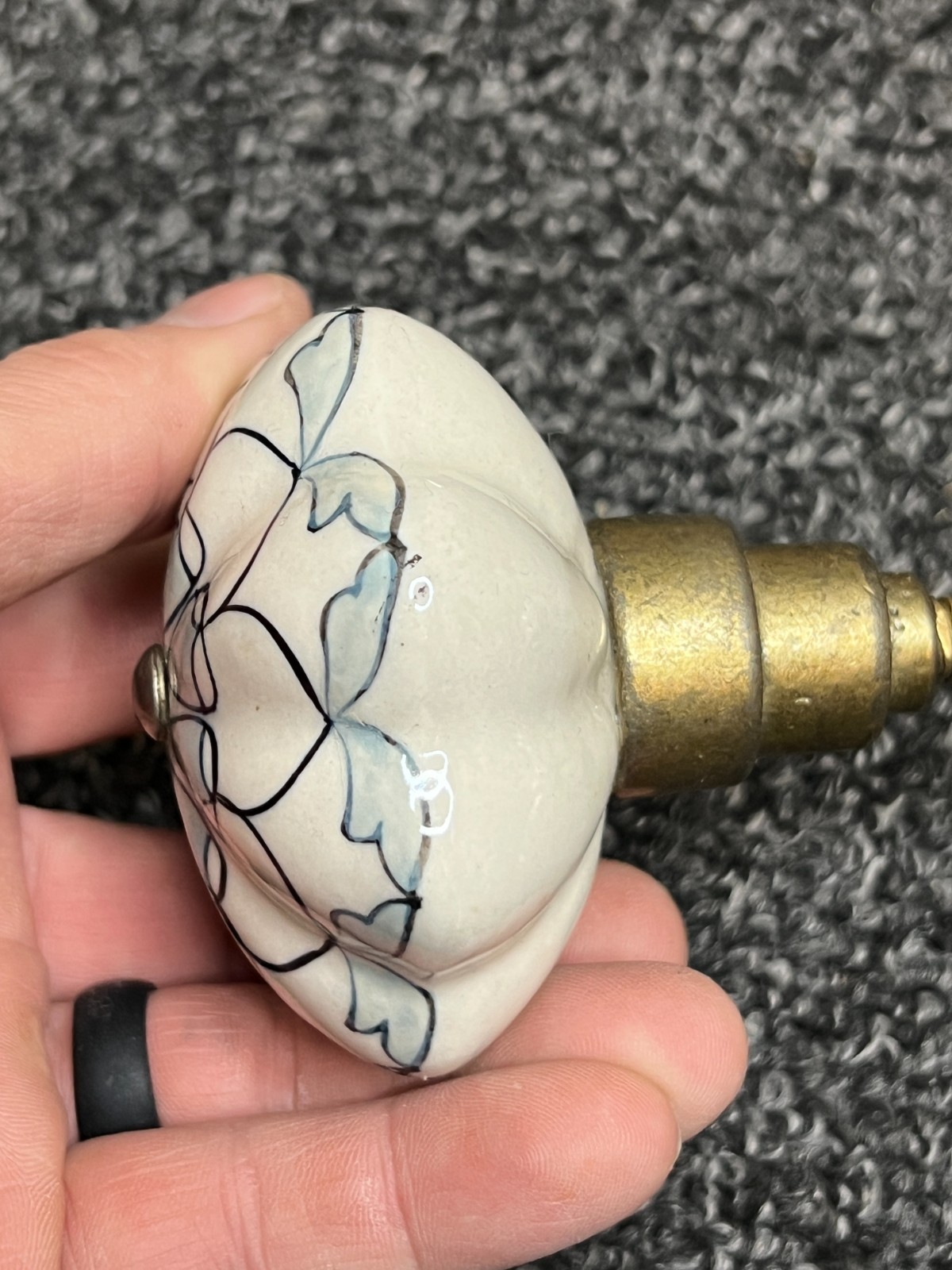 Beautiful Decorative Ceramic Door Knobs Blue & White Hand Painted - Vintage