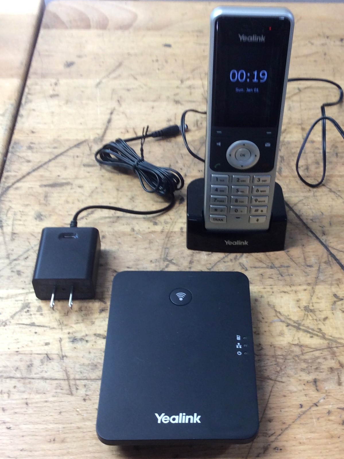 Yealink W56H and Dect IP Base Station W70B -complete kit