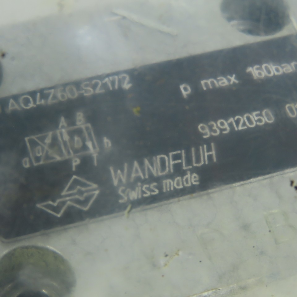 Wandfluh AQ4Z60-S2172 Integral Pressure Reversal Operated Hydraulic Spool Valve