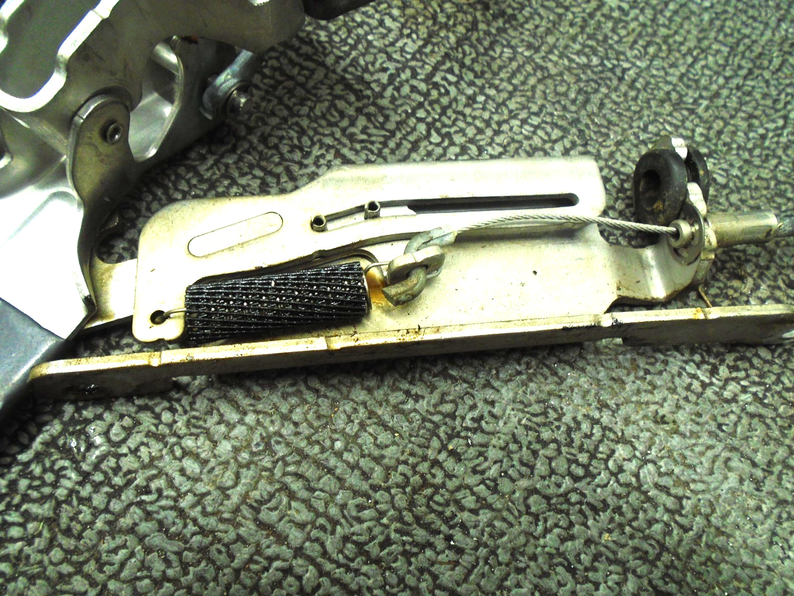 Mercury Verado Outboard 200 300 350 400 Font & Side Latch Assy 892062T02 #2