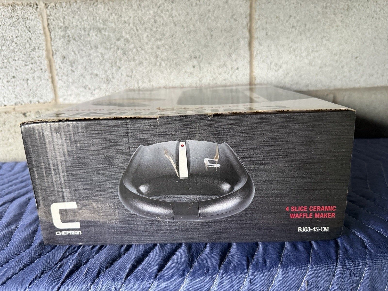 CHEFMAN 4 Slice Waffle Maker NEW