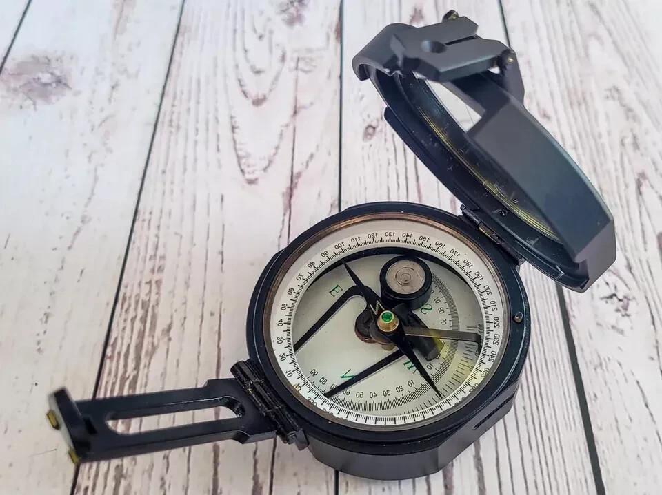 Vintage Bruntons Ainsworth Surveyors Geological Pocket Transit Compass