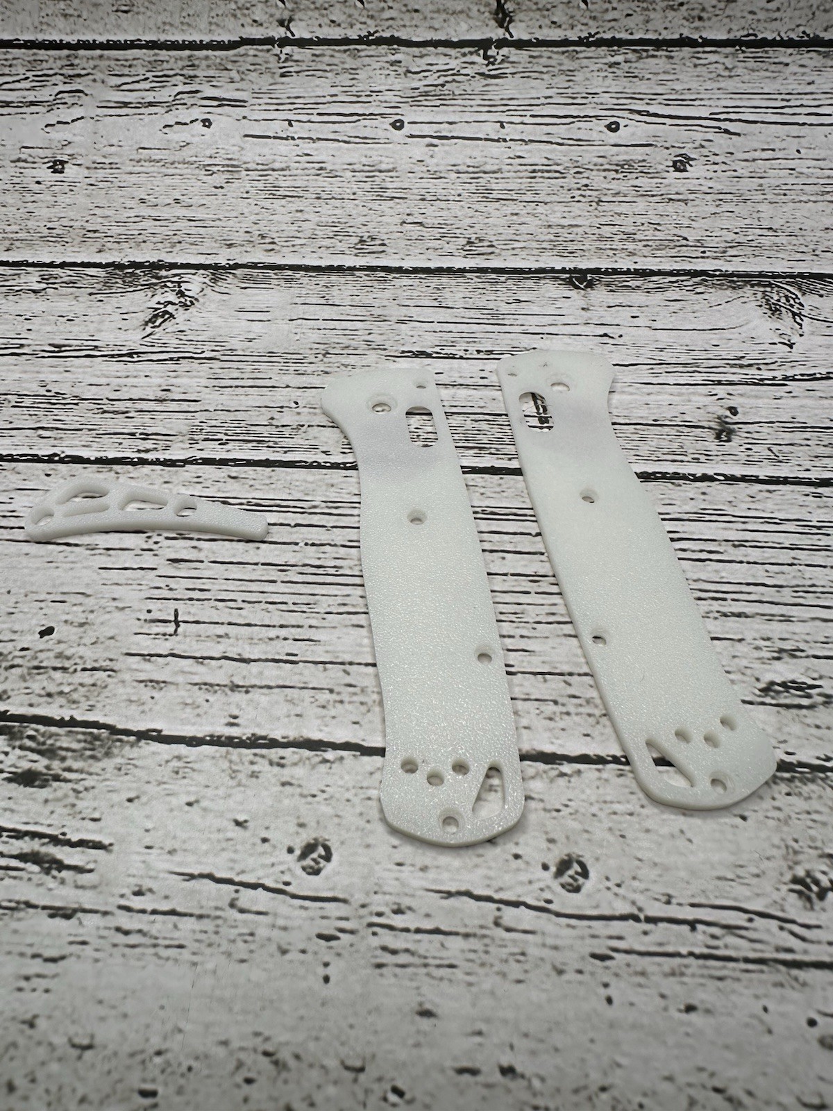 Glow In The Dark Scales And Back Spacer For Benchmade Bug out